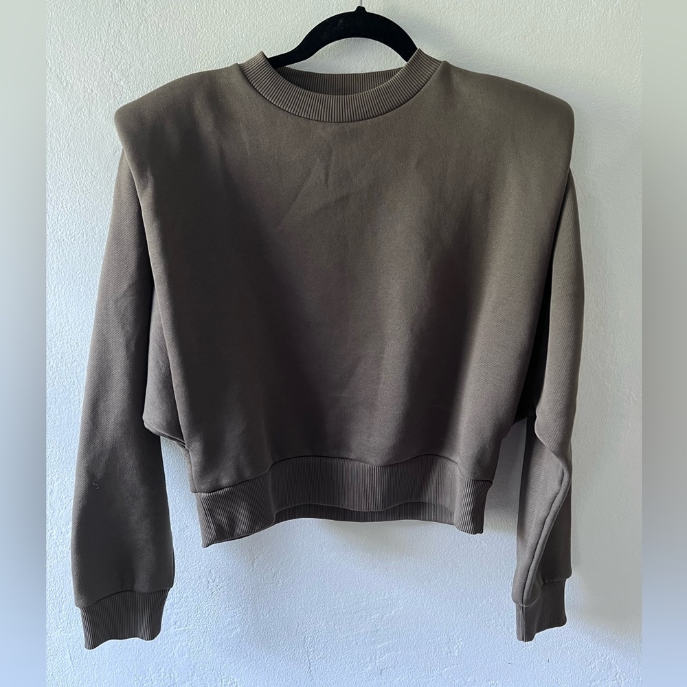 Rohe / Les Coyotes De Paris shoulder pad sweater green - the Camille sweater